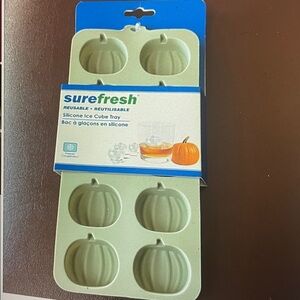 Surefresh pumpkin silicone ice cube tray